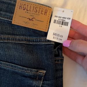 NEW HOLLISTER high-waisted bell bottom/flare dark wash jeans